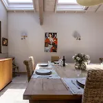 Oda ve Kahvaltı Chateau La Graviere