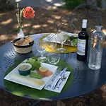 Chateau La Graviere Oda ve Kahvaltı 4*