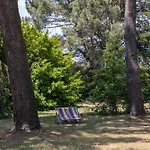 Chateau La Graviere Oda ve Kahvaltı 4*