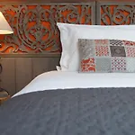 Chateau La Graviere Oda ve Kahvaltı 4*