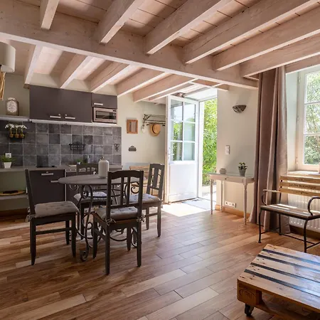 Bed & Breakfast Chateau La Graviere