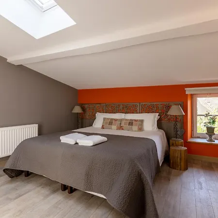 Chateau La Graviere Bed & Breakfast *