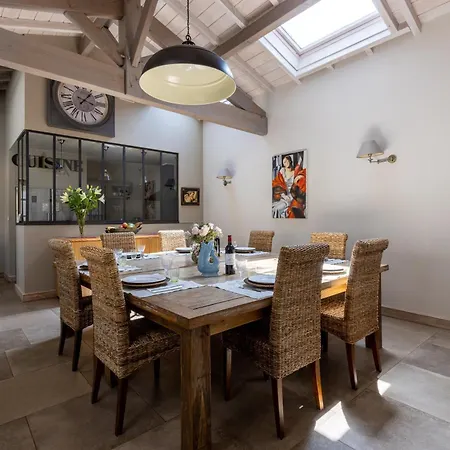 Chateau La Graviere Bed & Breakfast *
