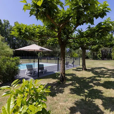Chateau La Graviere Oda ve Kahvaltı 4*