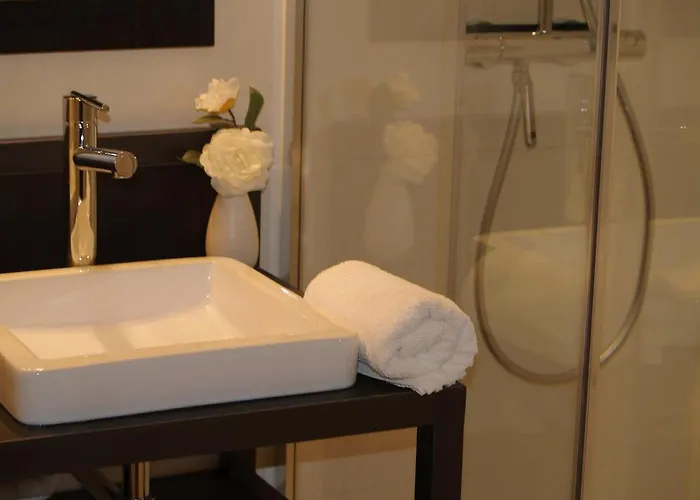 Chateau La Graviere 4*