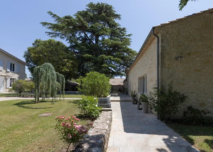 Chateau La Graviere Vertheuil-en-Médoc