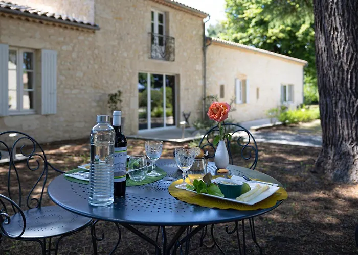 Bed & Breakfast Chateau La Graviere 4*