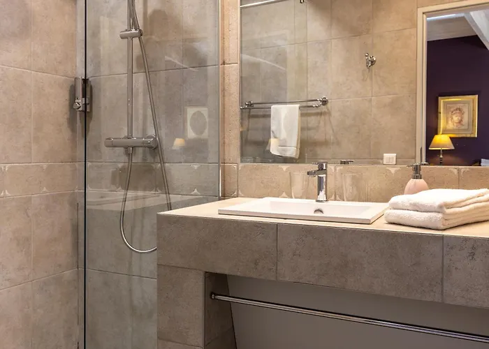 Chateau La Graviere 4* Vertheuil-en-Médoc