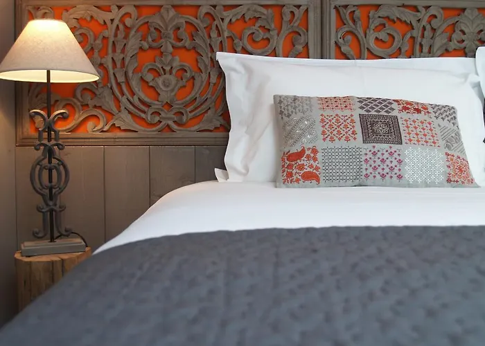 Château La Gravière Bed & Breakfast 4*